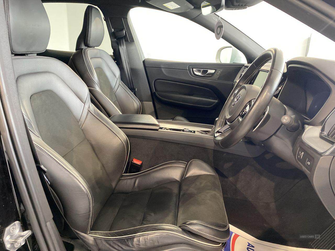 May 2018 Volvo XC60 2.0 D5 PowerPulse R DESIGN 5dr AWD Geartronic