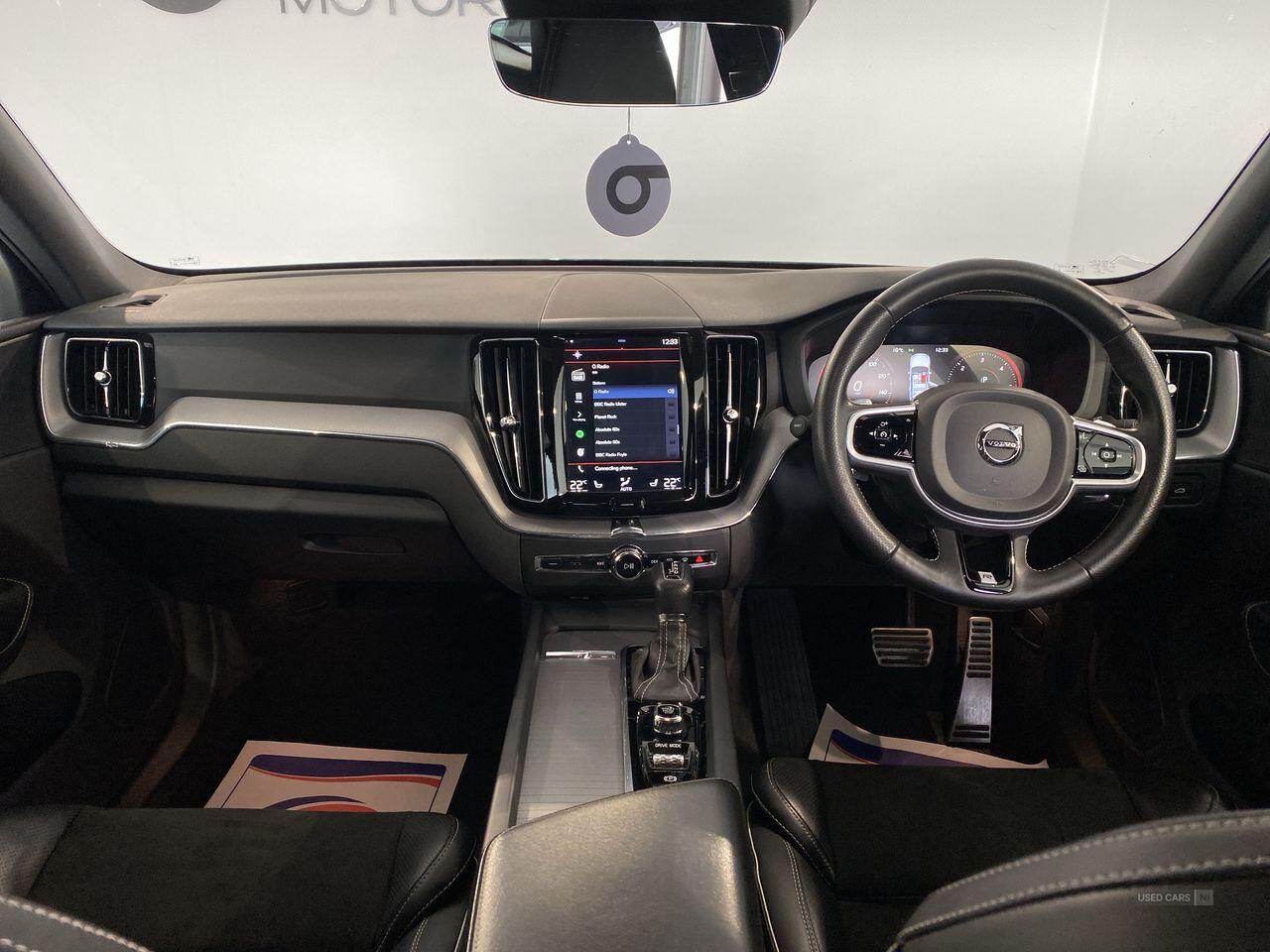 May 2018 Volvo XC60 2.0 D5 PowerPulse R DESIGN 5dr AWD Geartronic