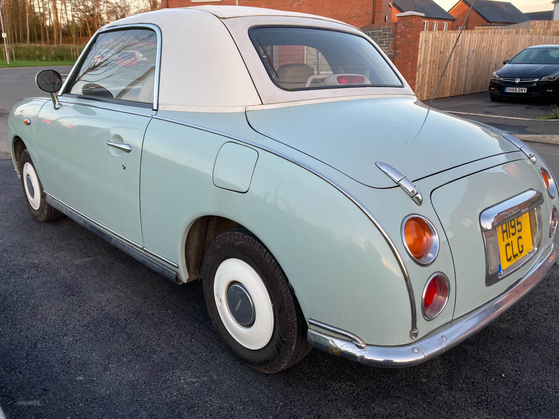 2011 Nissan Figaro Derivative