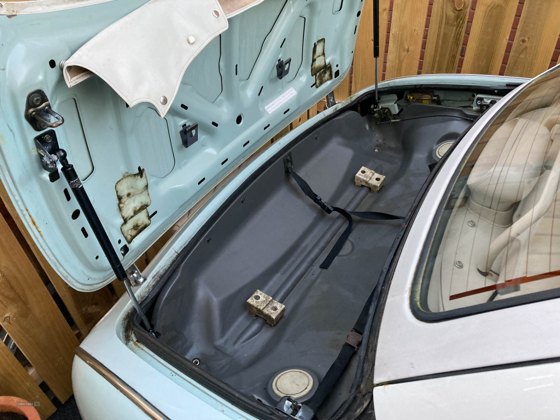 2011 Nissan Figaro Derivative