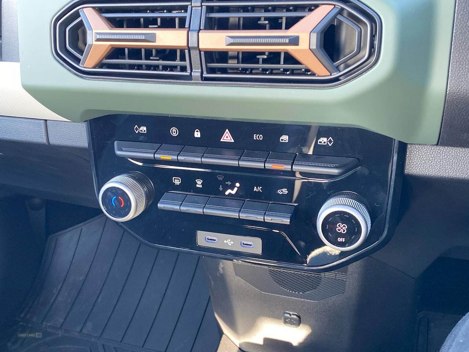 Oct 2024 Dacia Spring 27Kwh Extreme 65 48Kw 5Dr Auto