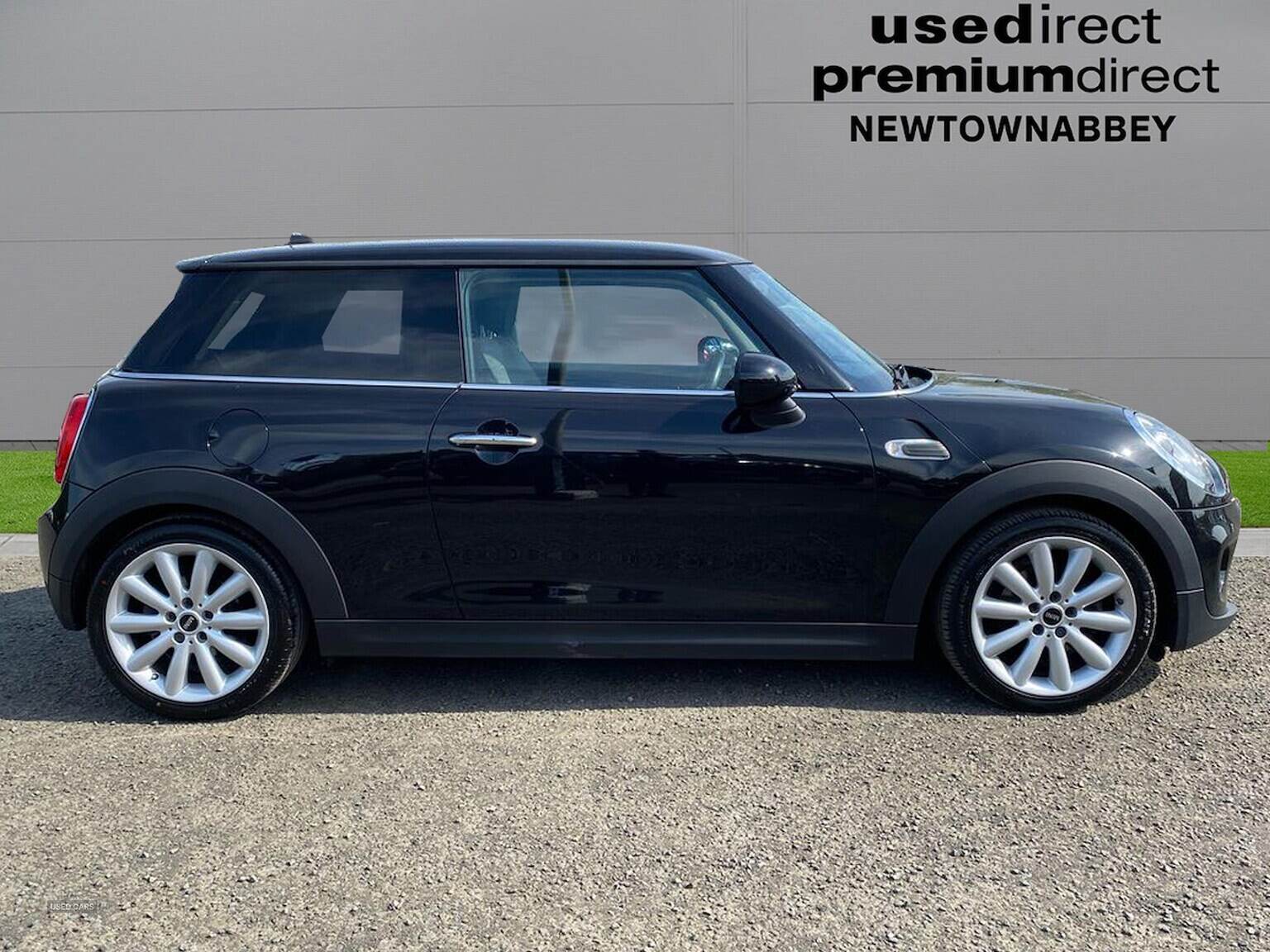 Jan 2017 MINI HATCHBACK 1.5 Cooper 3Dr