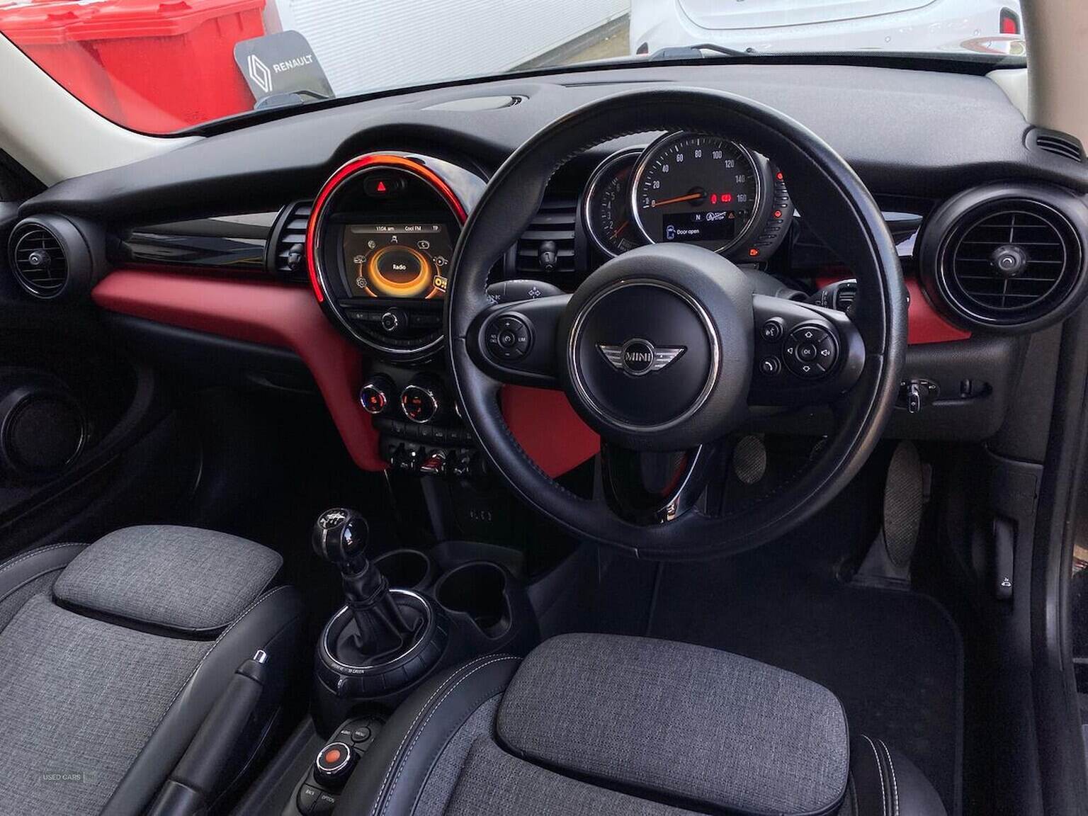 Jan 2017 MINI HATCHBACK 1.5 Cooper 3Dr