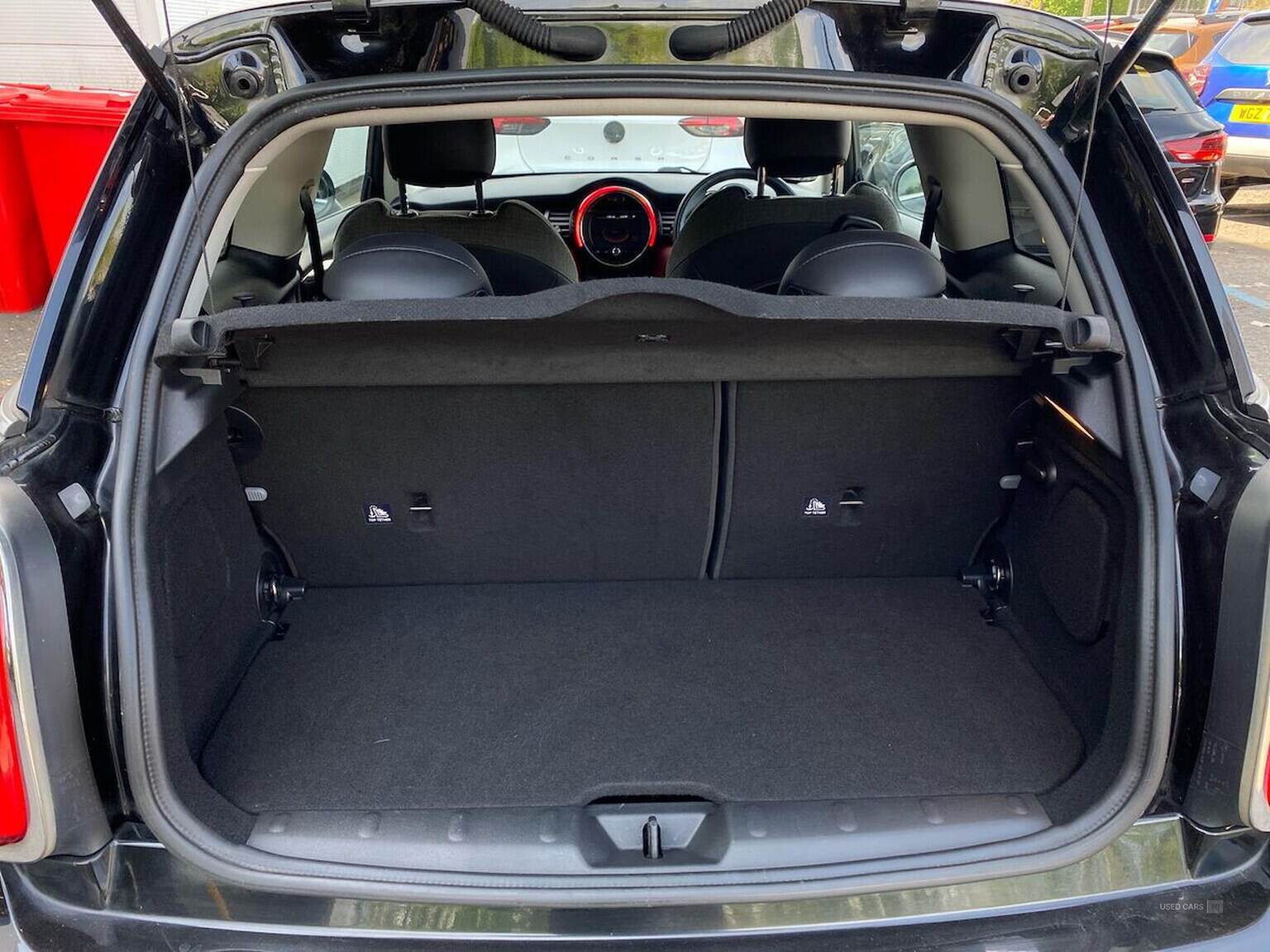 Jan 2017 MINI HATCHBACK 1.5 Cooper 3Dr