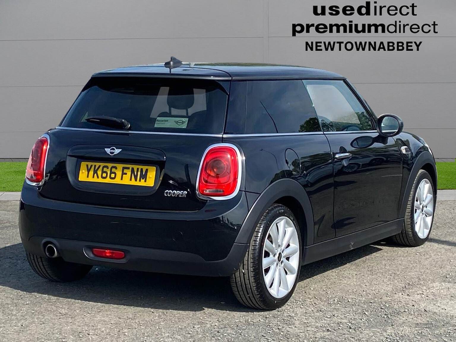Jan 2017 MINI HATCHBACK 1.5 Cooper 3Dr