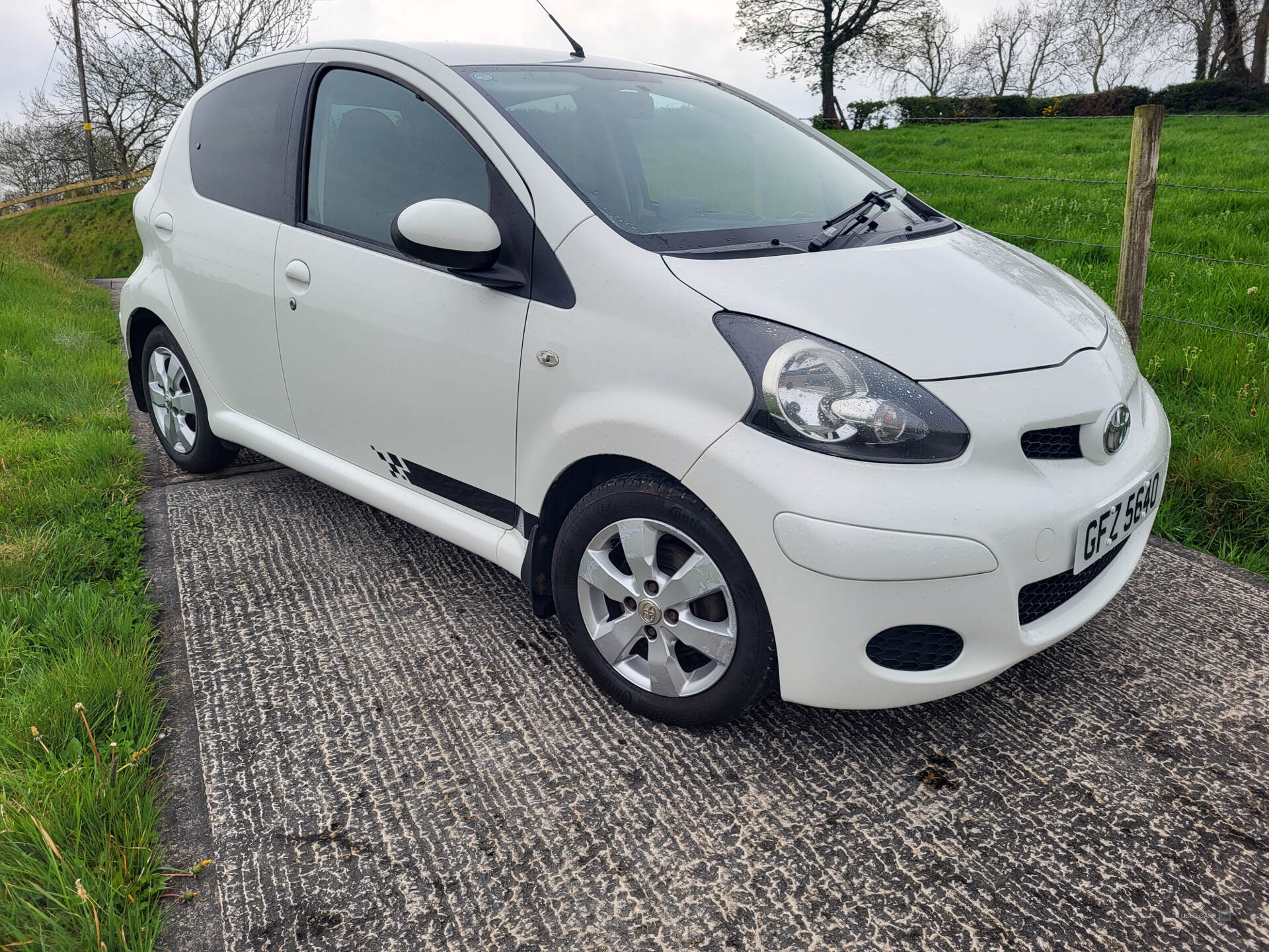 Jun 2011 Toyota Aygo 1.0 VVT-i Go 5dr