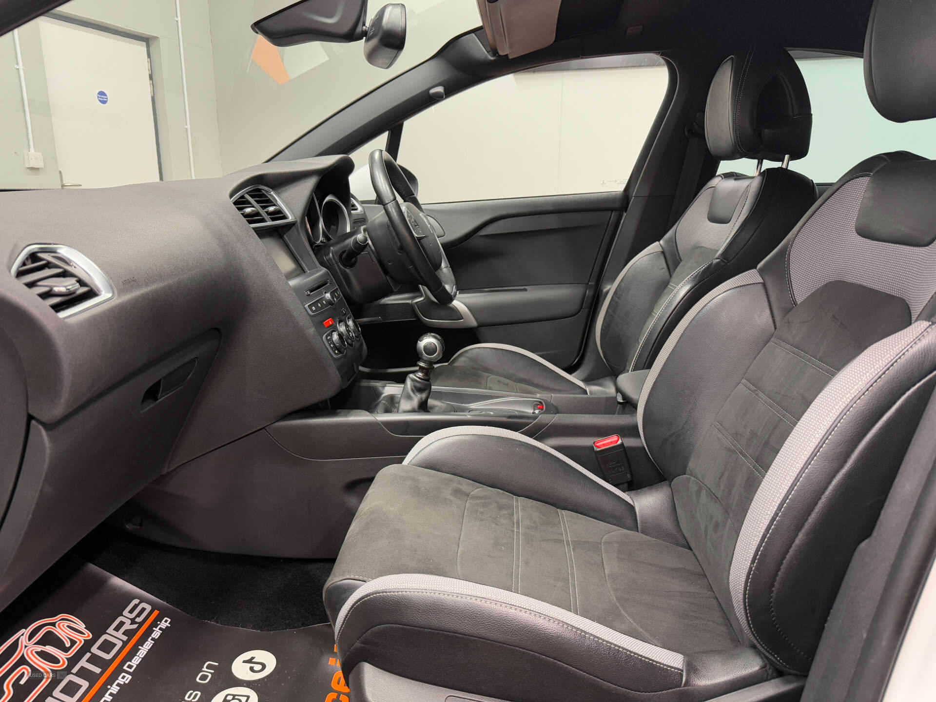 Sep 2017 DS 4 2.0 BlueHDi Prestige 5dr