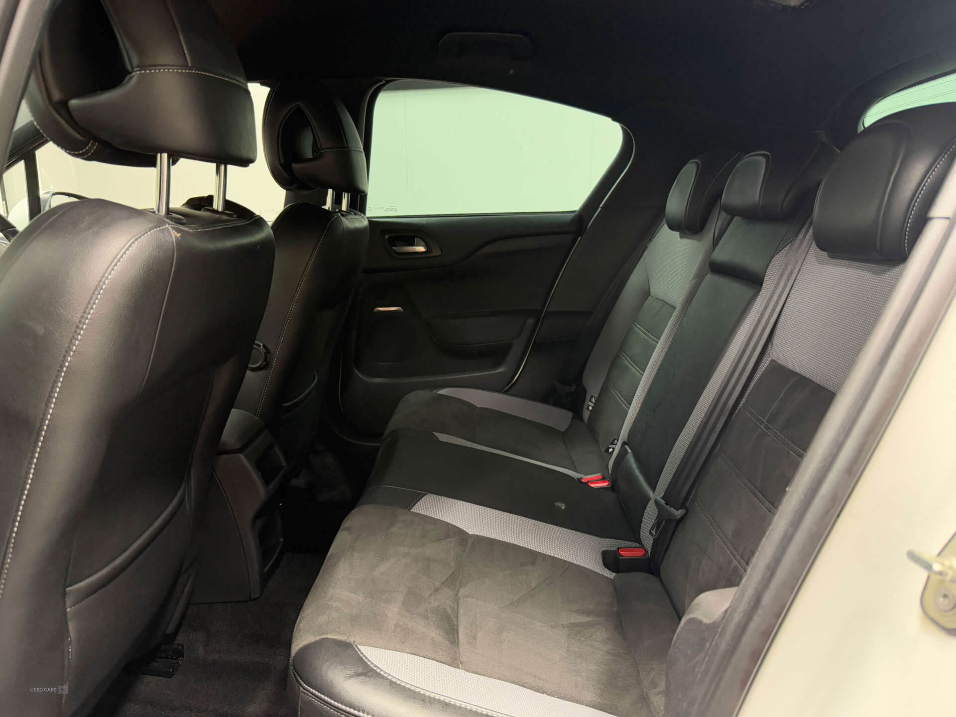 Sep 2017 DS 4 2.0 BlueHDi Prestige 5dr