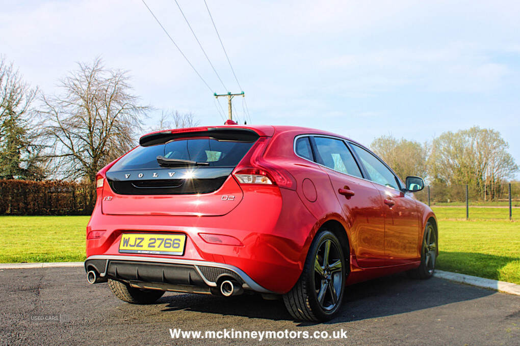 Jun 2014 Volvo V40 D2 R DESIGN 5dr