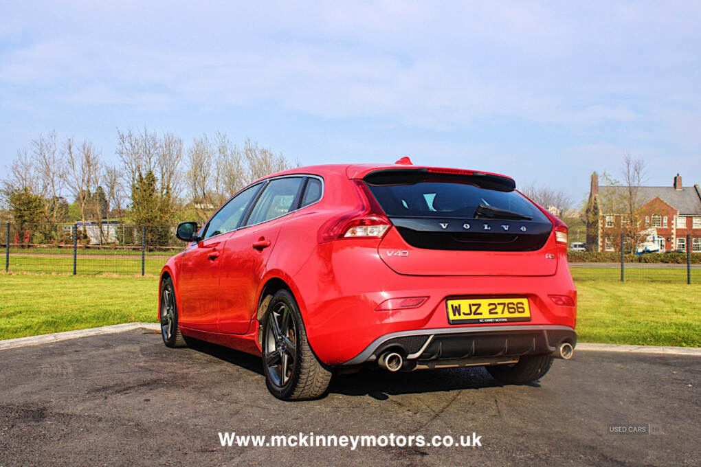 Jun 2014 Volvo V40 D2 R DESIGN 5dr