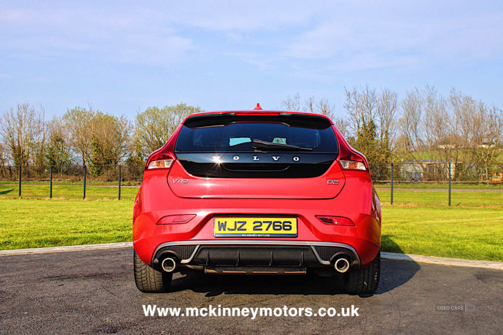 Jun 2014 Volvo V40 D2 R DESIGN 5dr