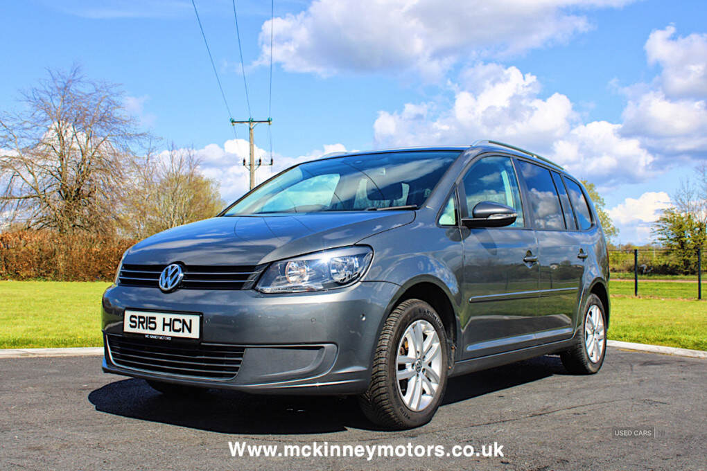 Aug 2015 Volkswagen Touran 1.6 TDI 105 BlueMotion Tech SE 5dr