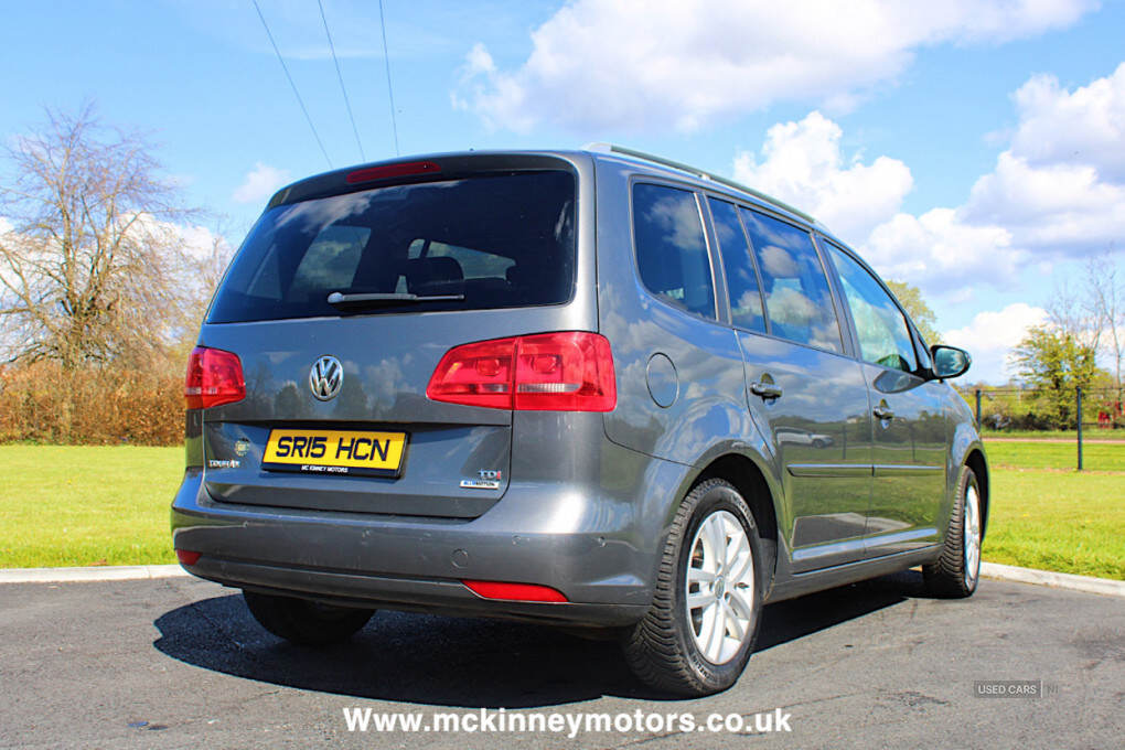 Aug 2015 Volkswagen Touran 1.6 TDI 105 BlueMotion Tech SE 5dr