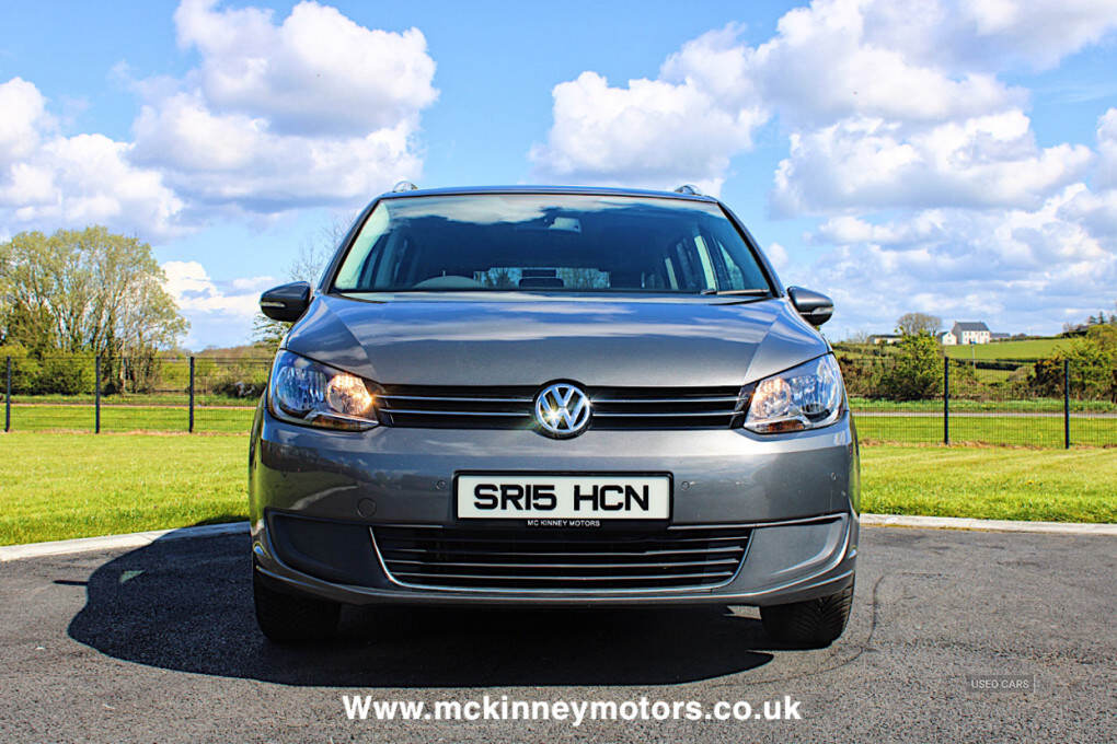 Aug 2015 Volkswagen Touran 1.6 TDI 105 BlueMotion Tech SE 5dr