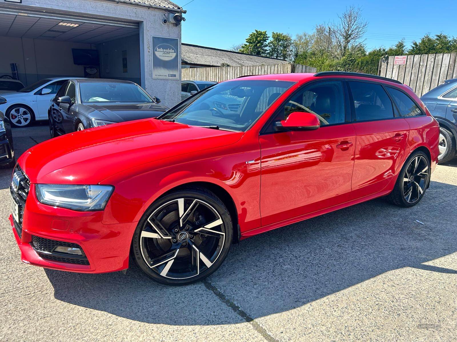 Audi A4 DIESEL AVANT in Down