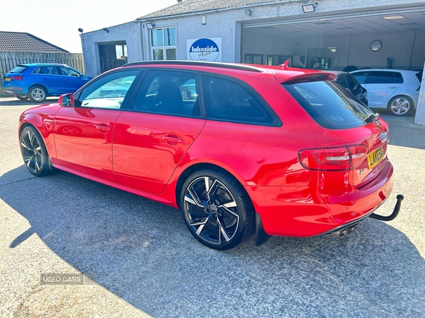 Audi A4 DIESEL AVANT in Down
