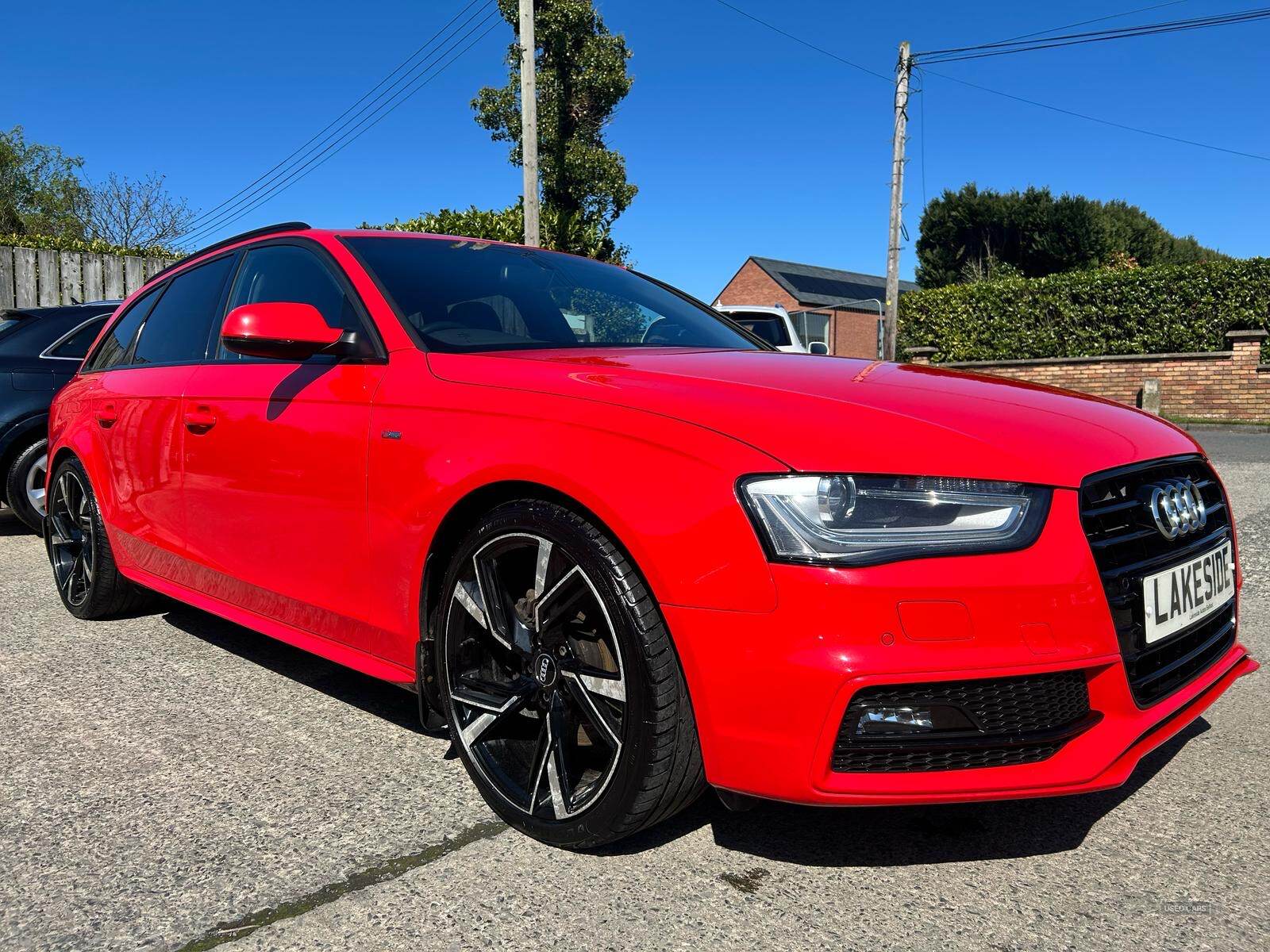 Audi A4 DIESEL AVANT in Down