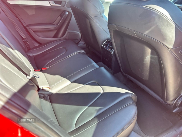 Audi A4 DIESEL AVANT in Down