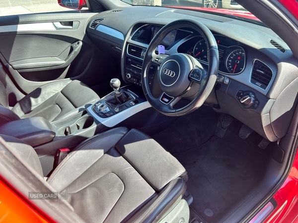 Audi A4 DIESEL AVANT in Down