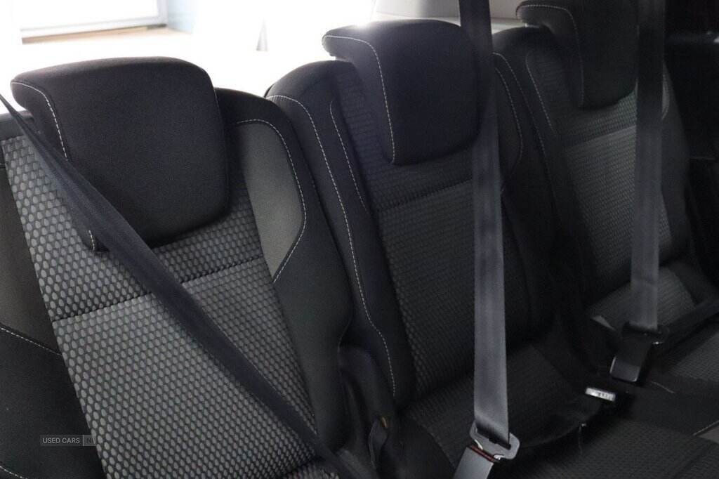 Sep 2013 Renault Scenic XMOD 1.6 VVT Dynamique TomTom 5dr