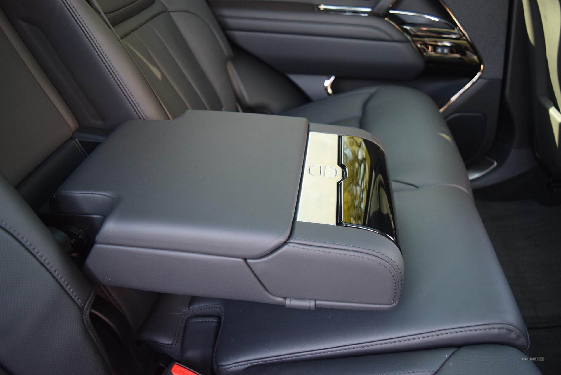 2024 Land Rover Range Rover Sport 3.0 P460E Dynamic SE