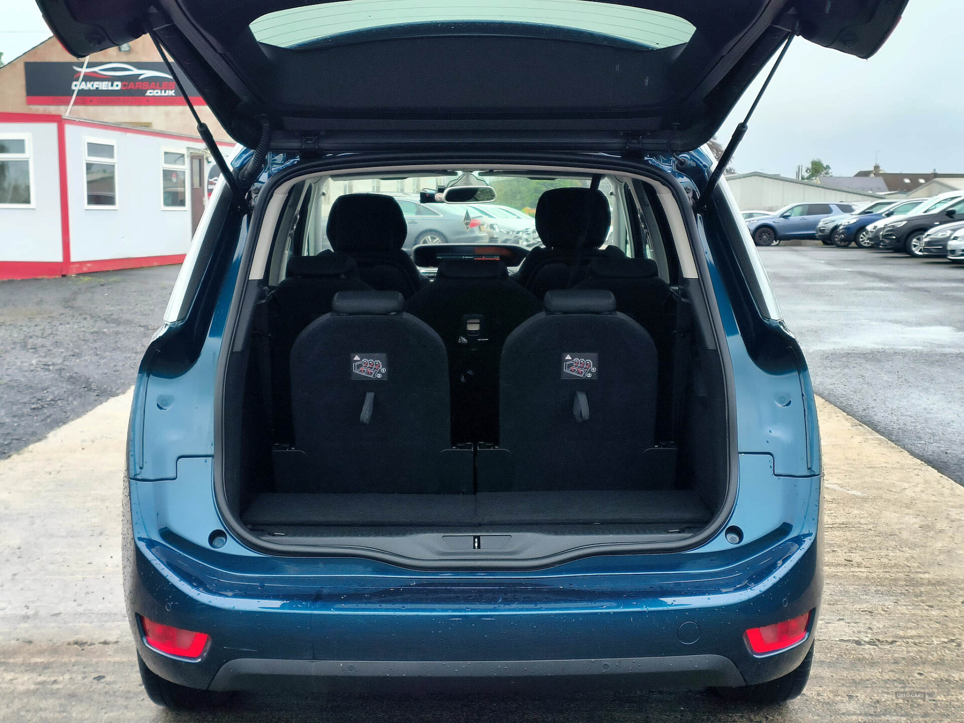 Car Thumbnail 8