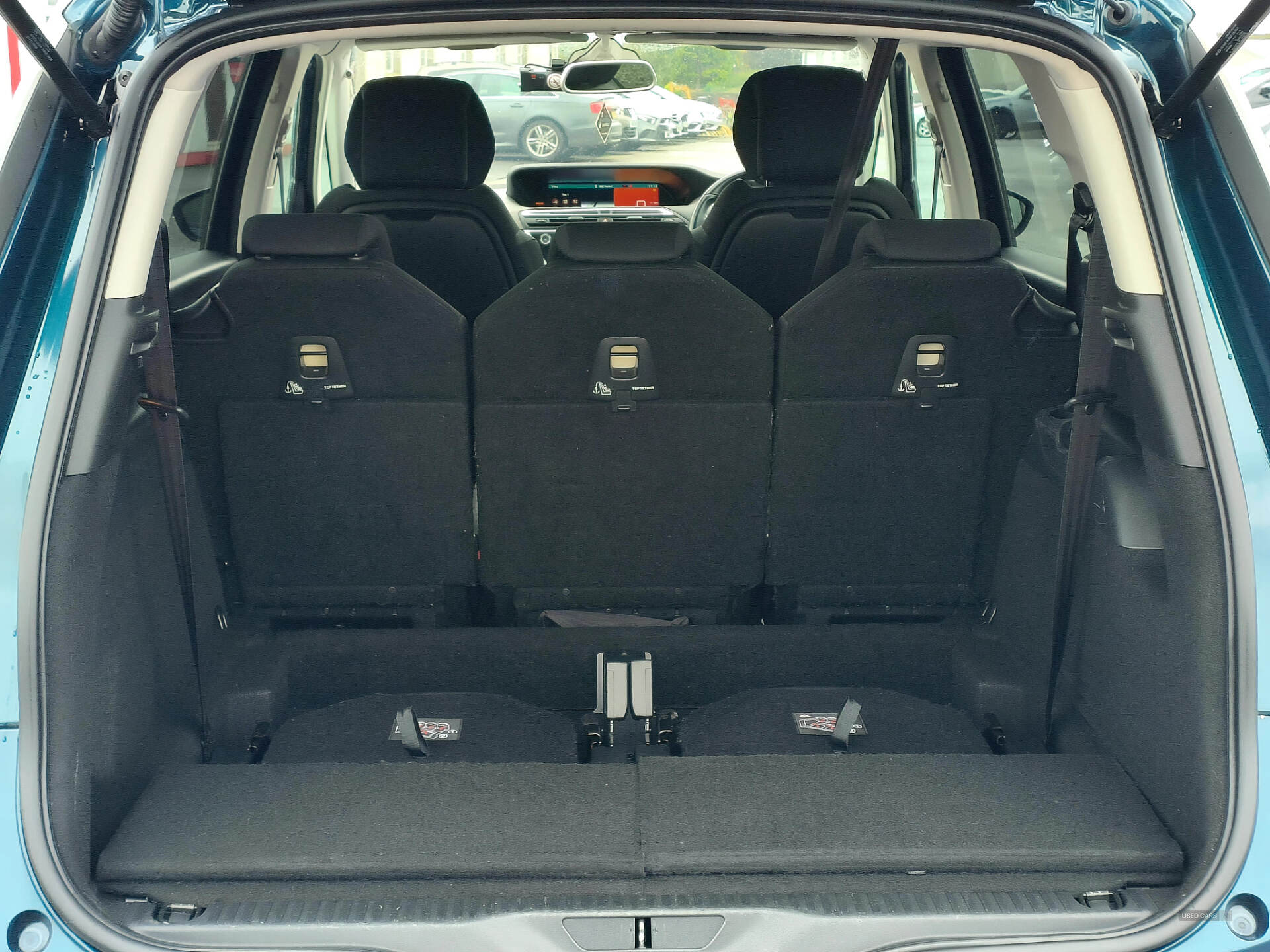 Car Thumbnail 9
