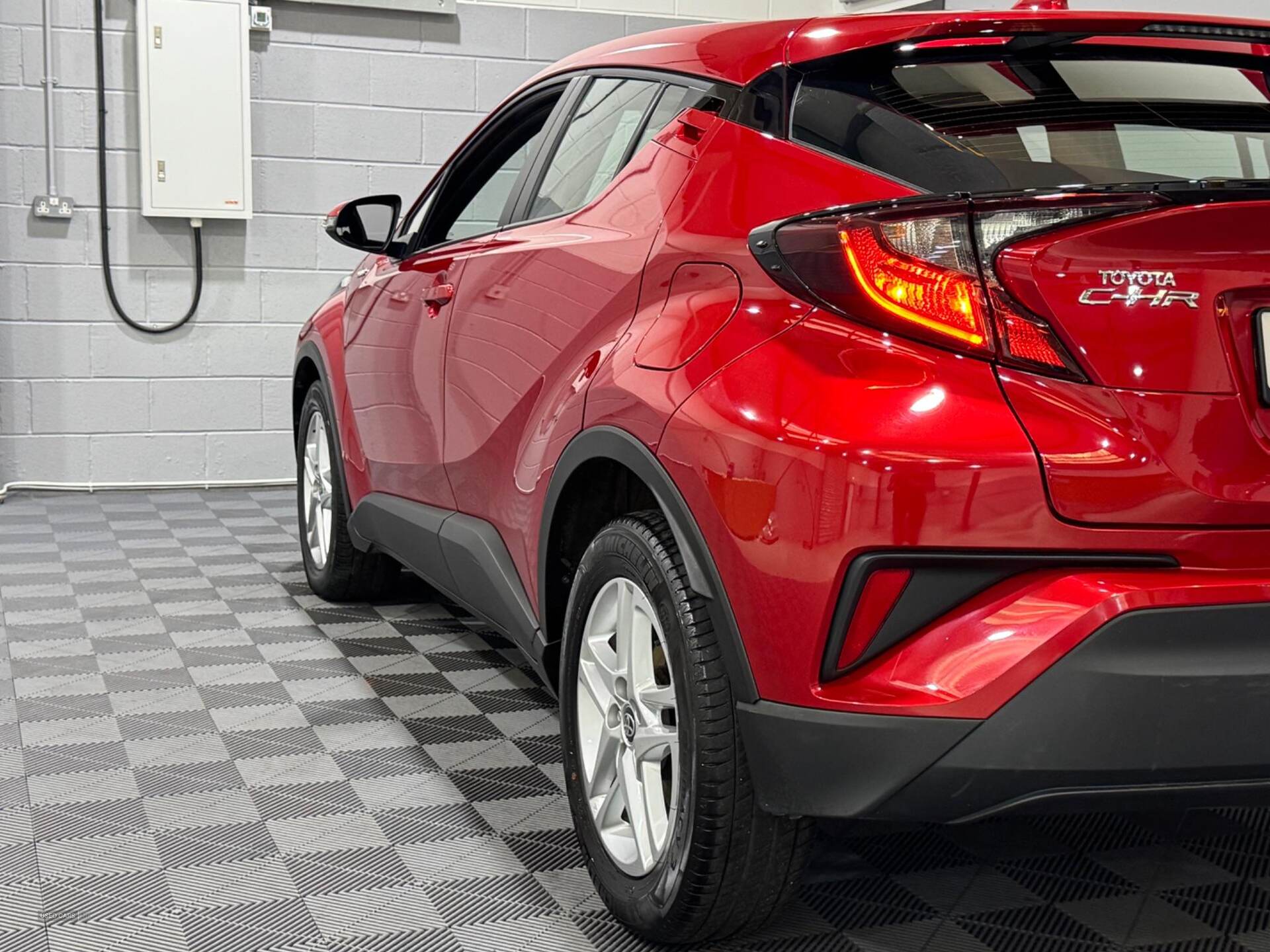 Feb 2022 Toyota C-HR 1.8 Hybrid Icon 5dr CVT
