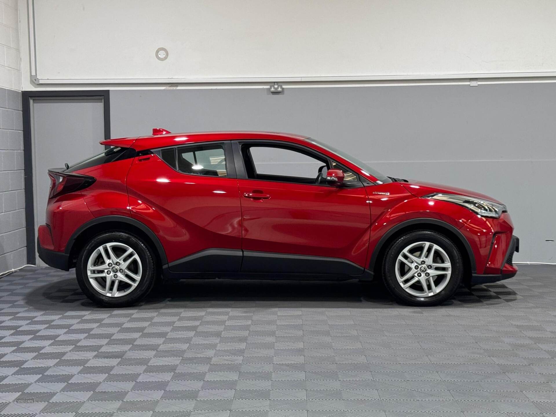 Feb 2022 Toyota C-HR 1.8 Hybrid Icon 5dr CVT