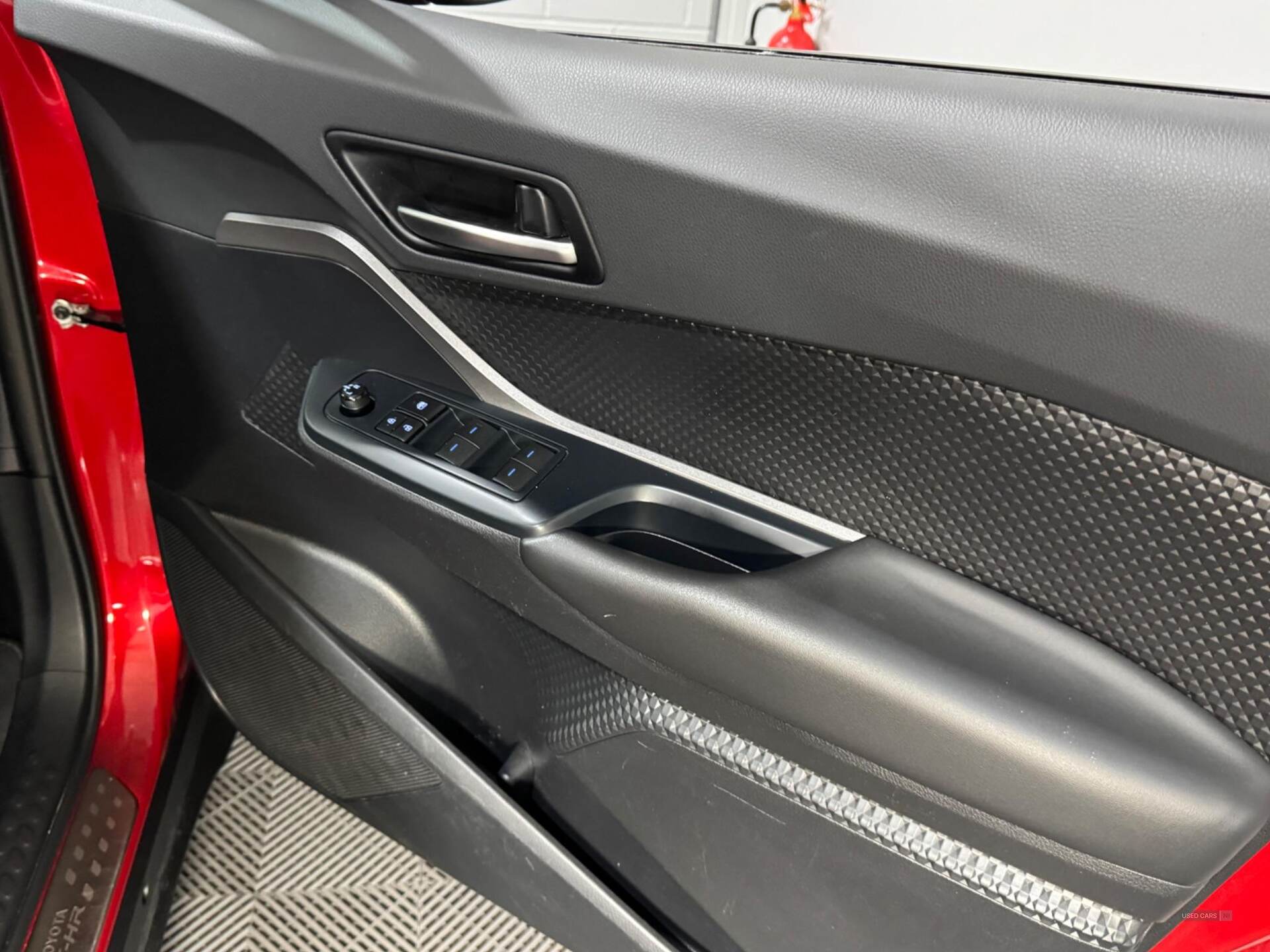 Feb 2022 Toyota C-HR 1.8 Hybrid Icon 5dr CVT