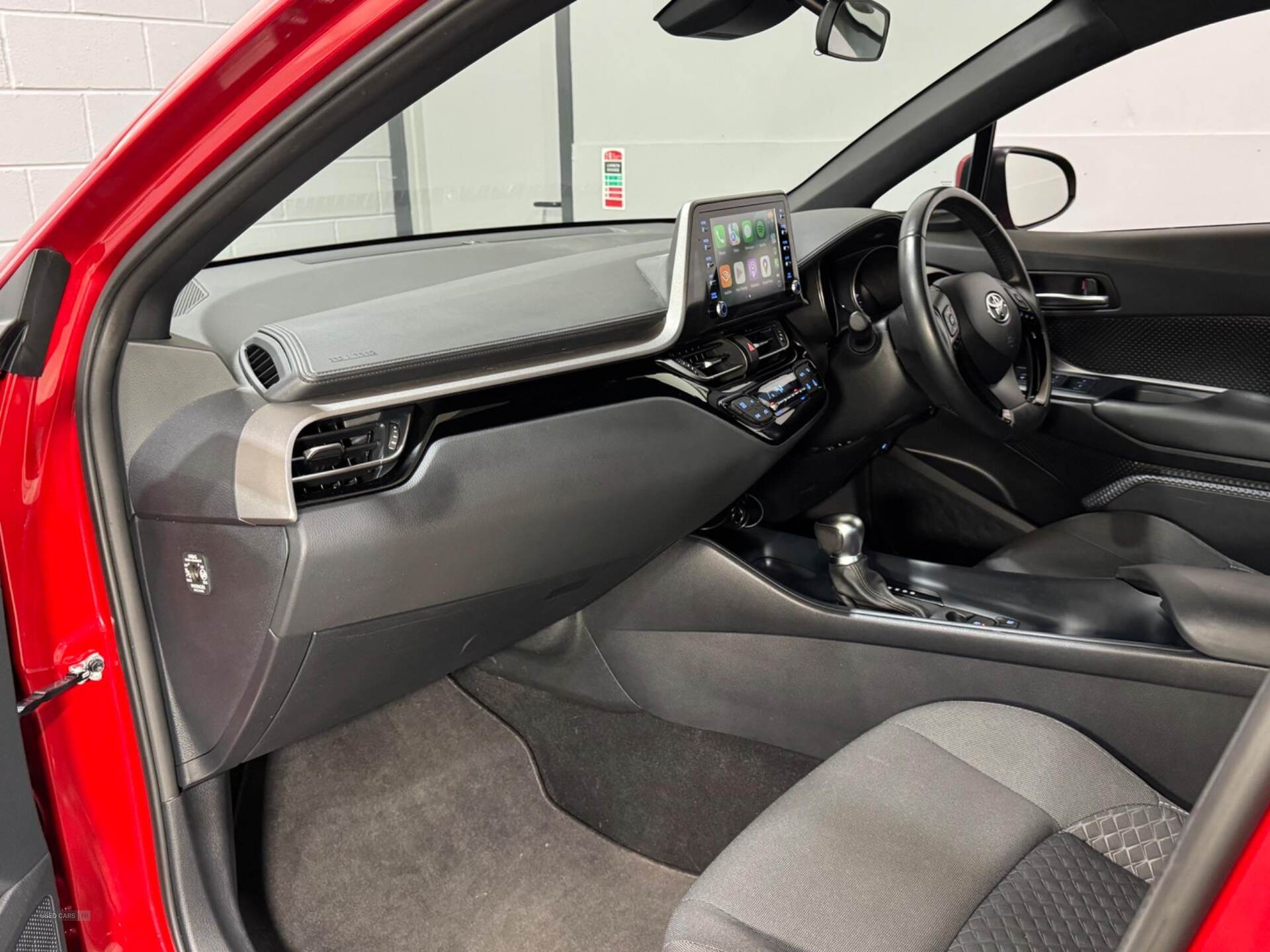 Feb 2022 Toyota C-HR 1.8 Hybrid Icon 5dr CVT