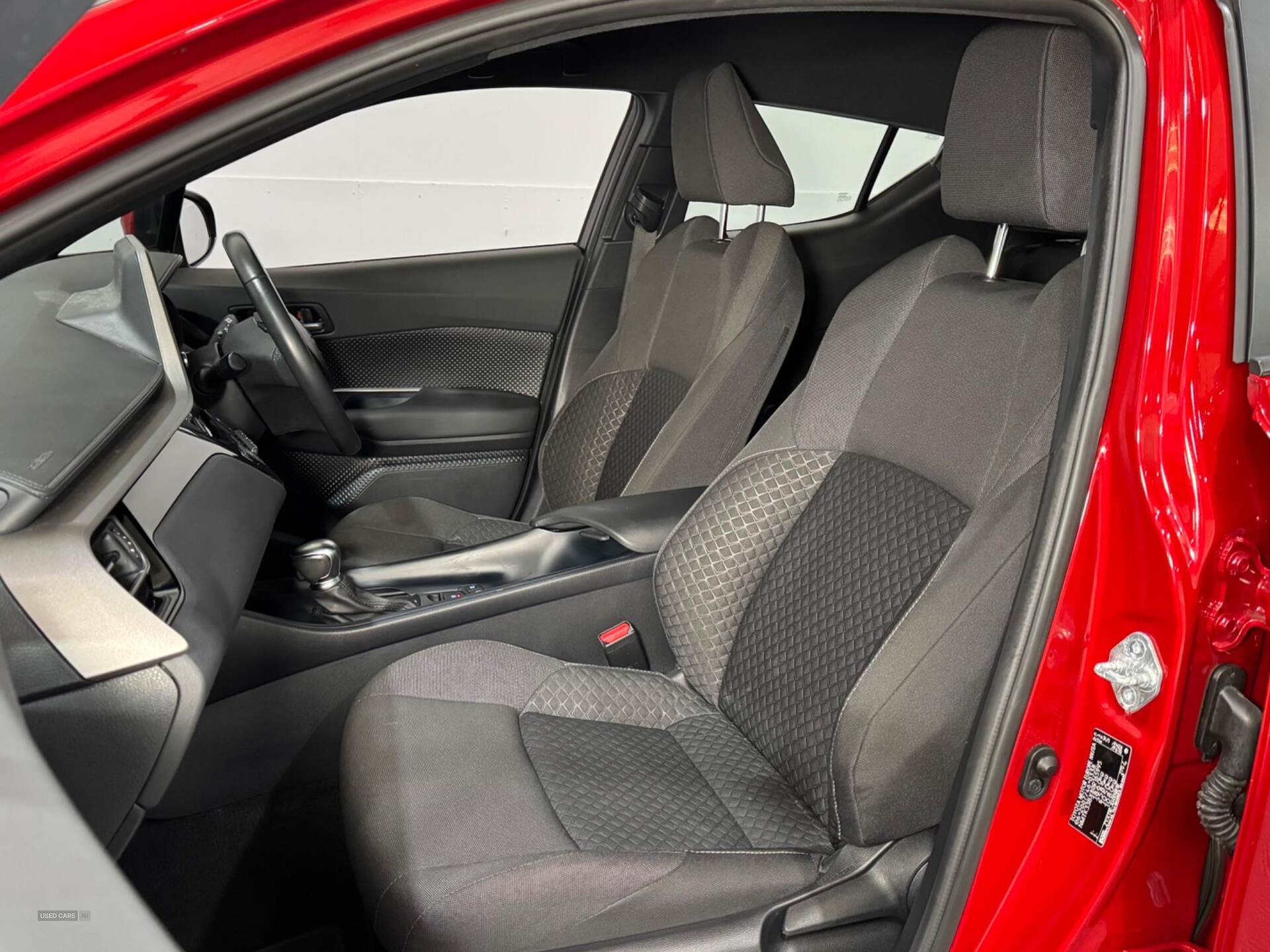 Feb 2022 Toyota C-HR 1.8 Hybrid Icon 5dr CVT