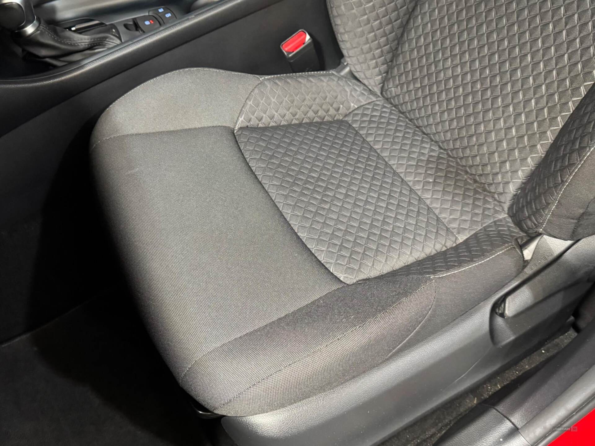 Feb 2022 Toyota C-HR 1.8 Hybrid Icon 5dr CVT