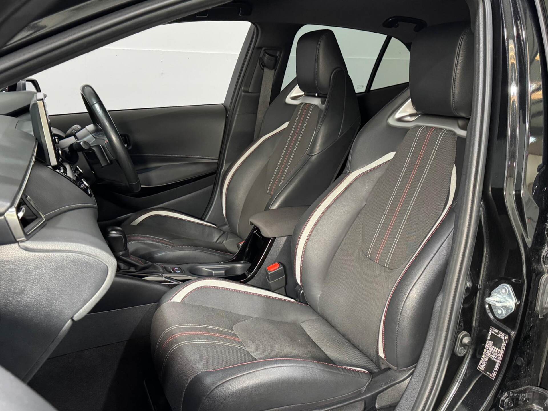 Oct 2021 Toyota Corolla 2.0 VVT-i Hybrid GR Sport 5dr CVT