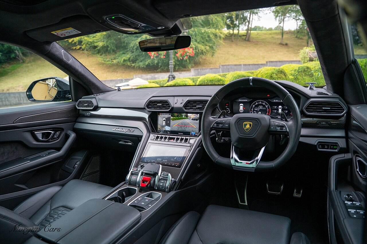 Nov 2021 Lamborghini Urus 4.0T FSI V8 5dr Auto