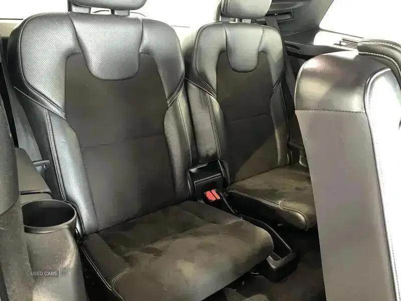May 2017 Volvo XC90 2.0 D5 PowerPulse R DESIGN 5dr AWD Geartronic