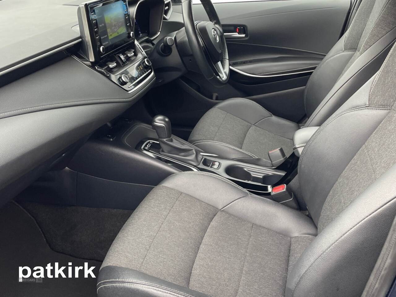 Jan 2022 Toyota Corolla 1.8 VVT-i Hybrid Design 5dr CVT