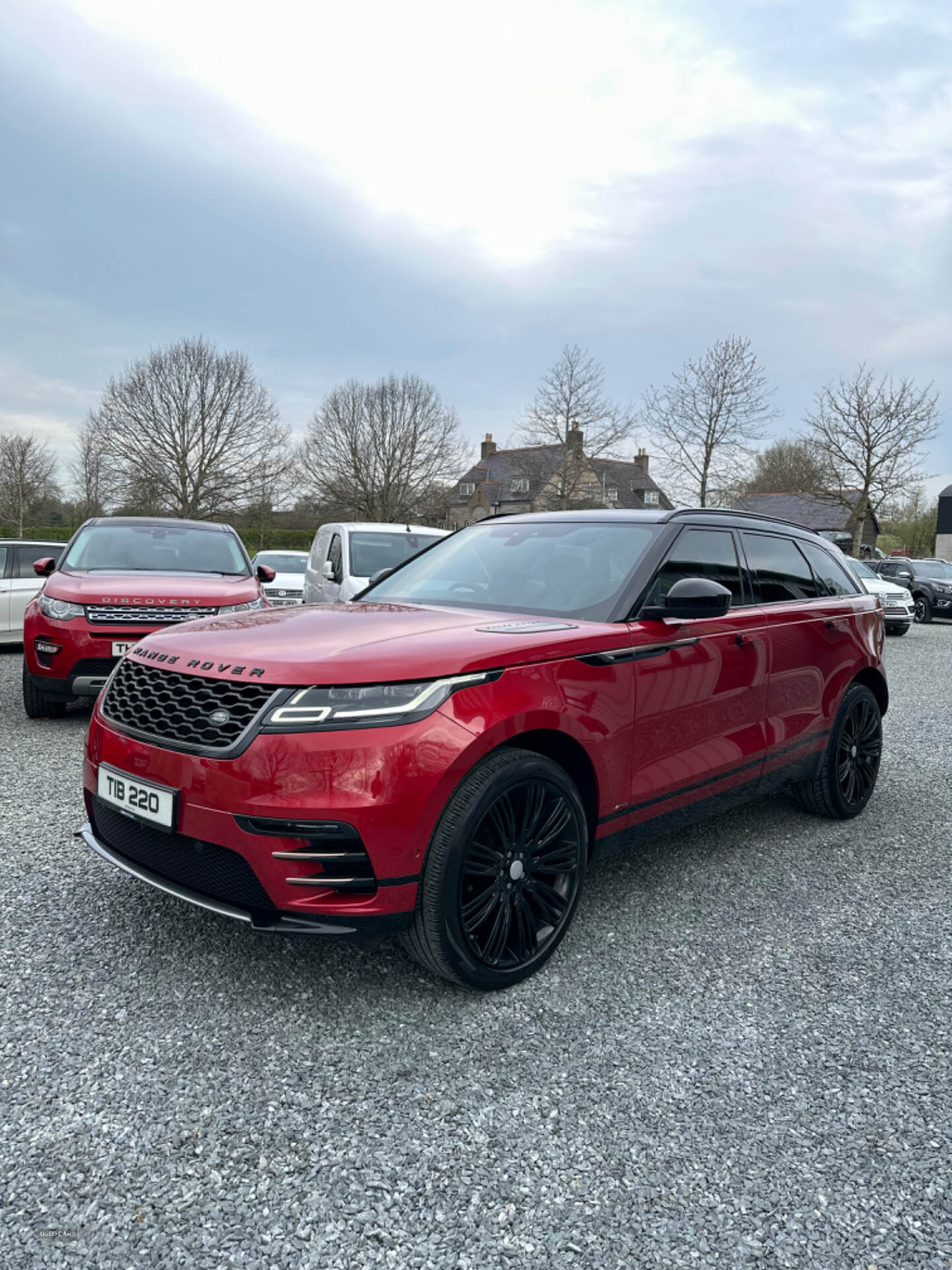 Jan 2018 Land Rover Range Rover Velar 2.0 D240 R-Dynamic SE 5dr Auto
