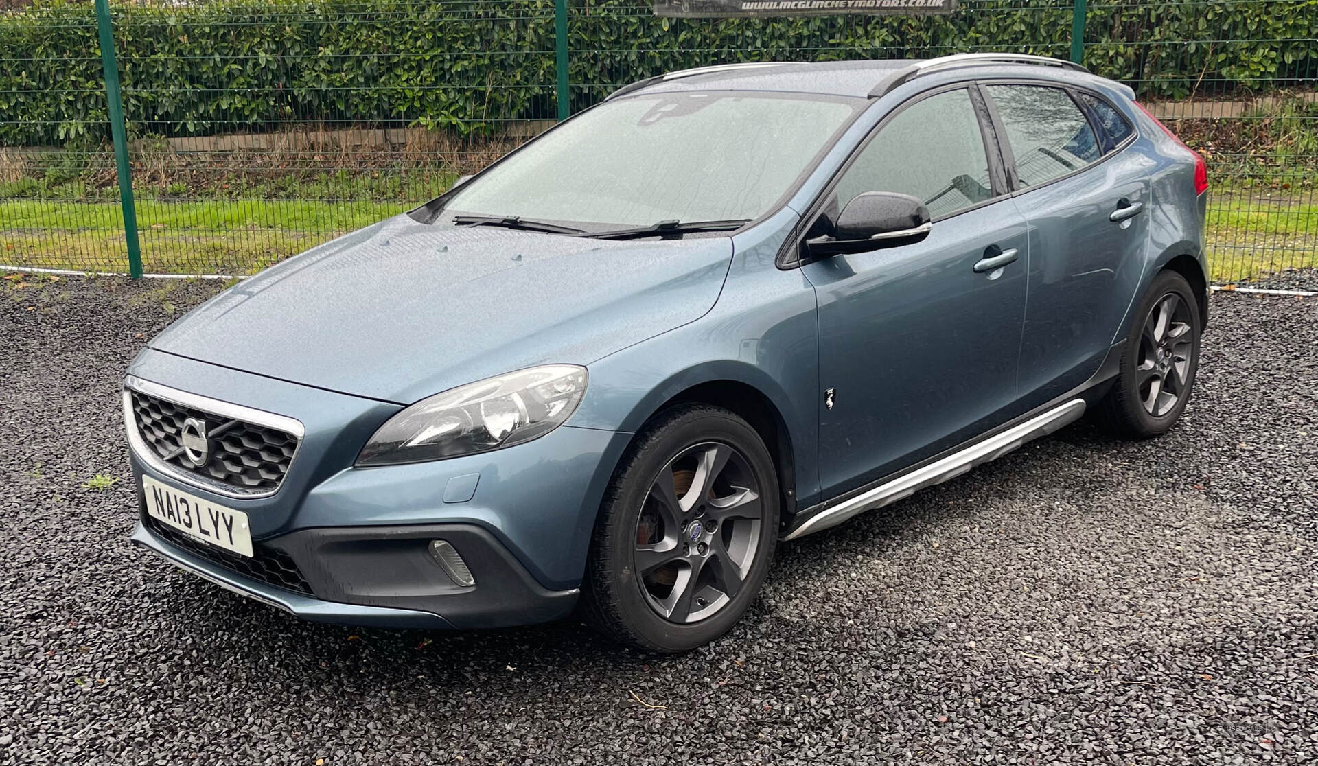 May 2013 Volvo V40 D2 Cross Country SE 5dr
