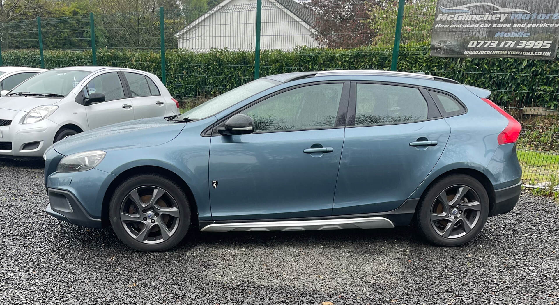May 2013 Volvo V40 D2 Cross Country SE 5dr