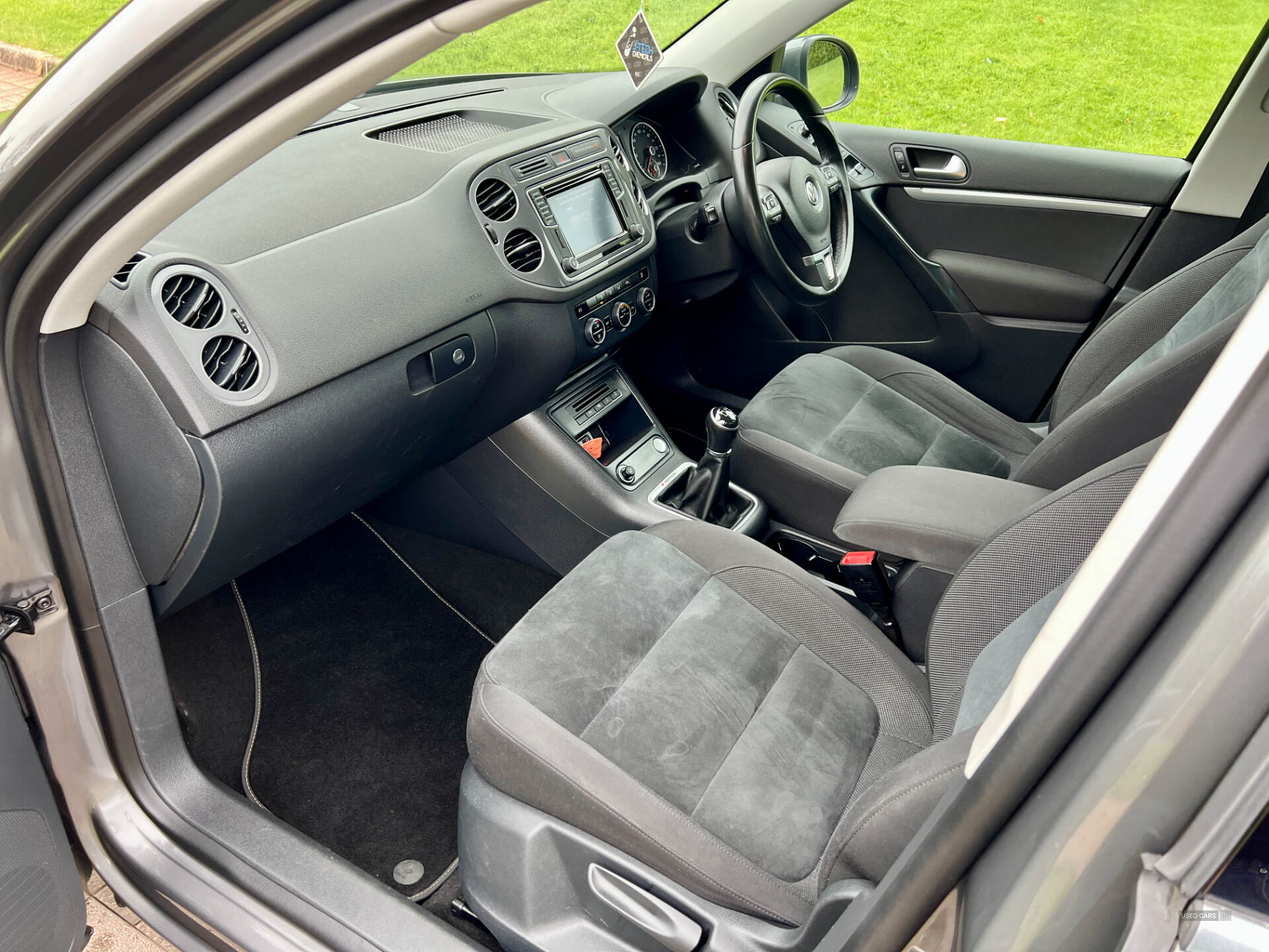 Dec 2015 Volkswagen Tiguan 2.0 TDi BlueMotion Tech Match Edition 150 5dr