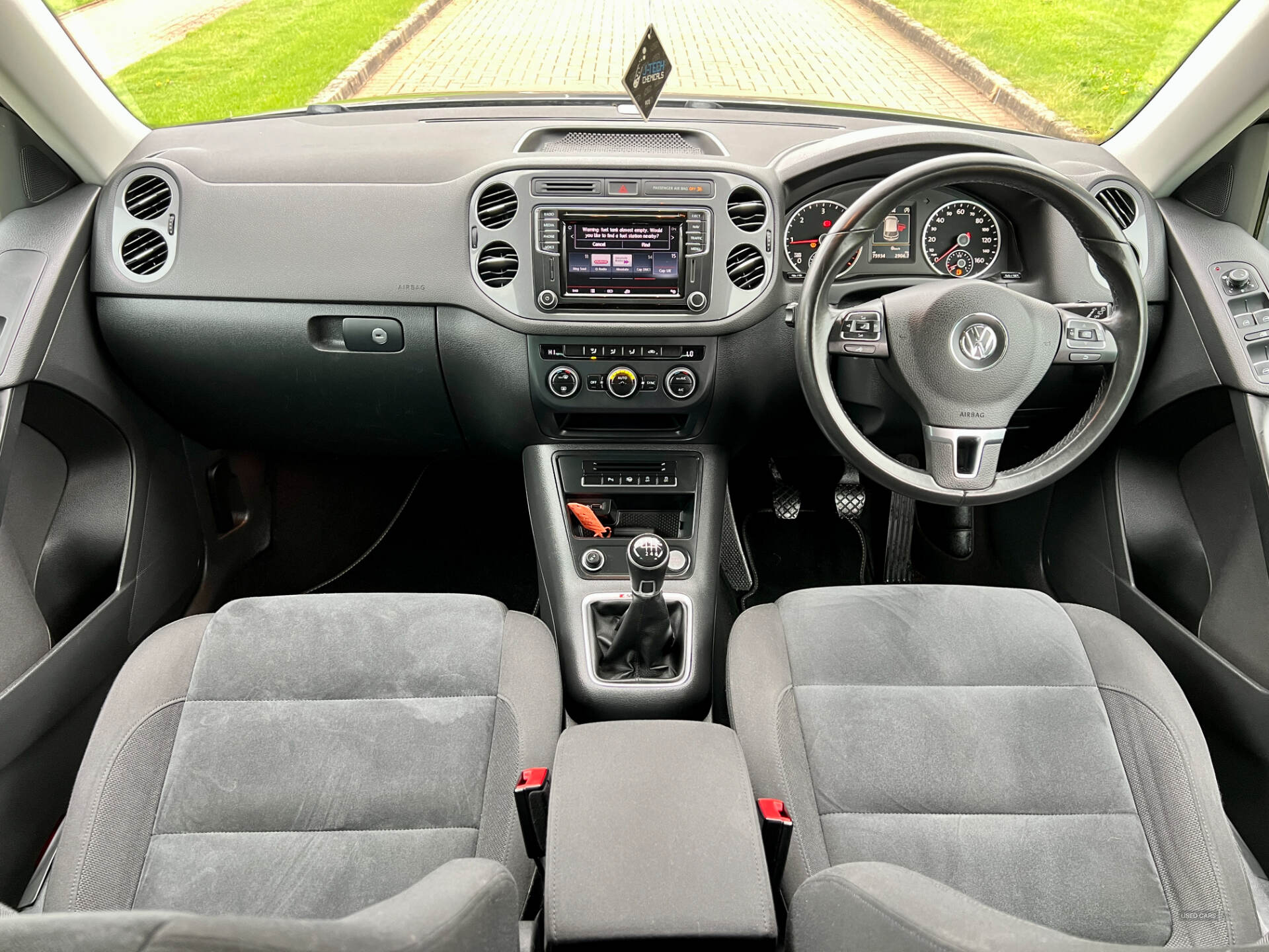 Dec 2015 Volkswagen Tiguan 2.0 TDi BlueMotion Tech Match Edition 150 5dr