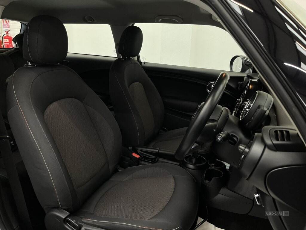 Dec 2017 MINI Hatch 1.5 Cooper D 3dr Step Auto
