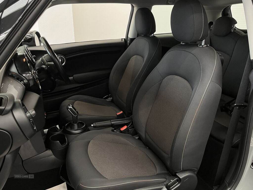 Dec 2017 MINI Hatch 1.5 Cooper D 3dr Step Auto
