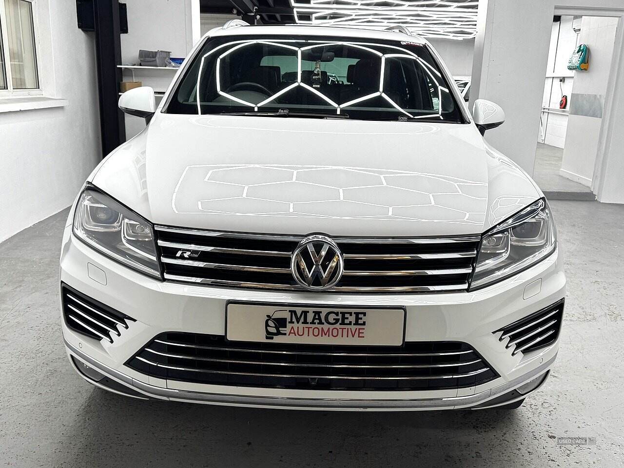 Oct 2017 Volkswagen Touareg 3.0 V6 TDI BMT 262 R-Line Plus 5dr Tip Auto