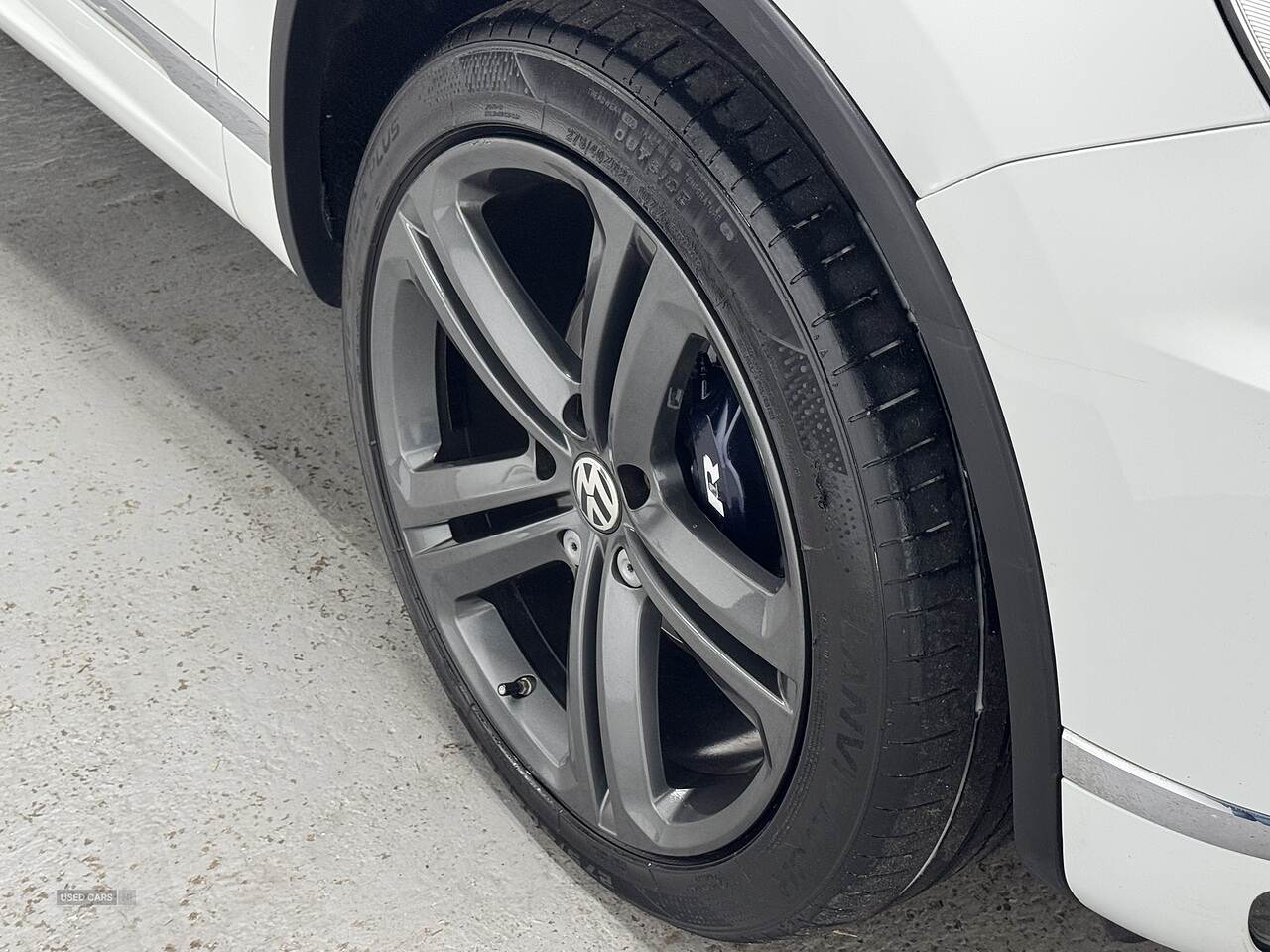 Oct 2017 Volkswagen Touareg 3.0 V6 TDI BMT 262 R-Line Plus 5dr Tip Auto