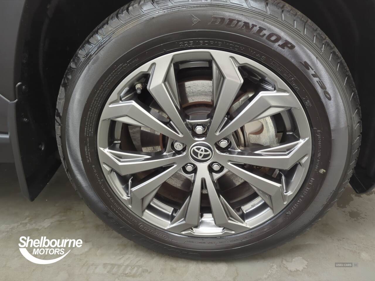 Apr 2022 Toyota RAV4 2.5 VVT-i Hybrid Design 5dr CVT 2WD