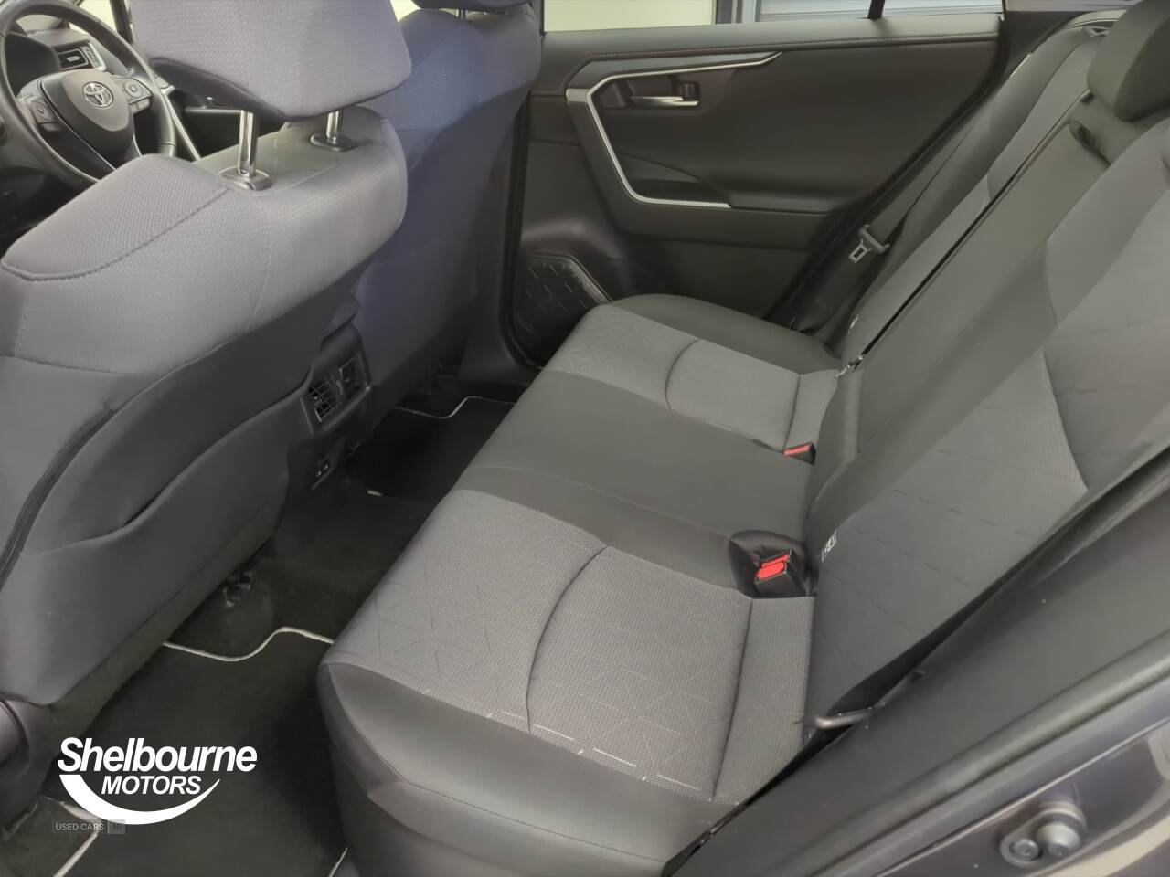 Apr 2022 Toyota RAV4 2.5 VVT-i Hybrid Design 5dr CVT 2WD
