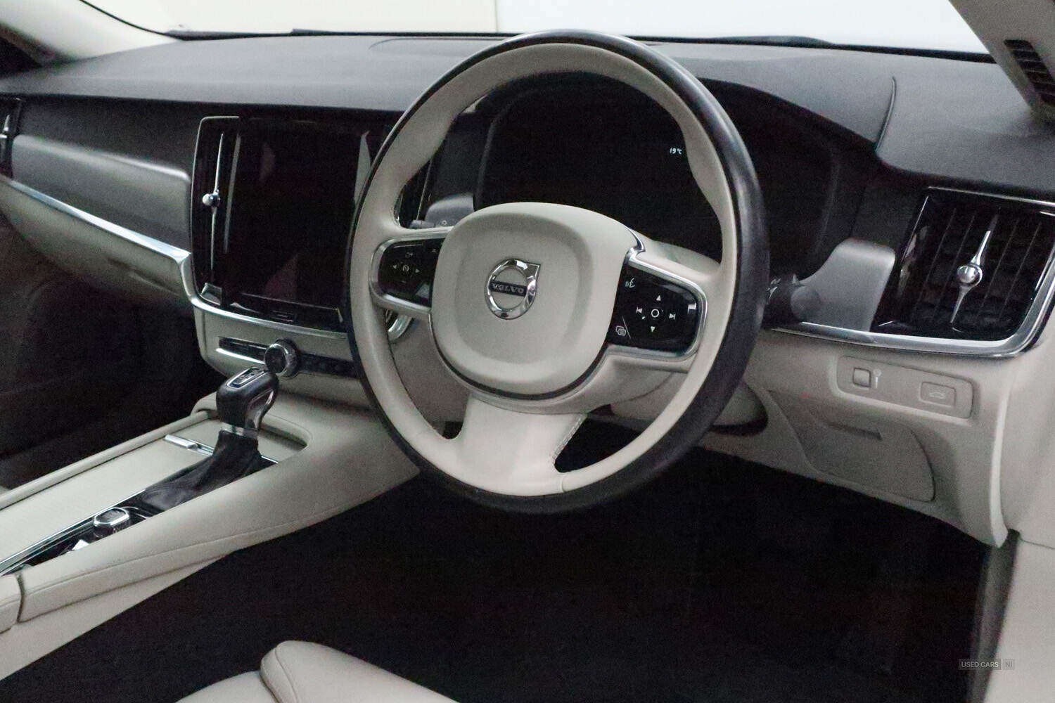 Sep 2020 Volvo S90 2.0 T4 Momentum Plus 4dr Geartronic