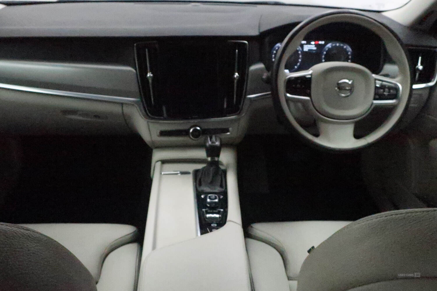 Sep 2020 Volvo S90 2.0 T4 Momentum Plus 4dr Geartronic